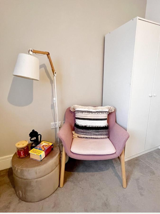 Lakeside Lux Bedroom With Parking, M4 Jct 11, Next To Train Station 독서 외부 사진